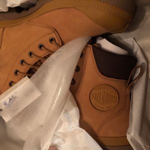 Palladium Soft Leather with Black Cuff